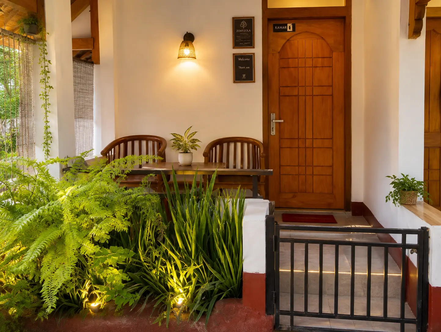 Zomyzola Lombok homestay outdoor